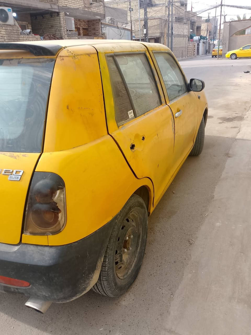 سلام عليكم نيفان للبيع جير مكينه مقفول  والسياره معمره تعمير القشير يراد للصبغ السعر استفسار*********** رقم نجف باسمي مكانها بغداد الشعب
