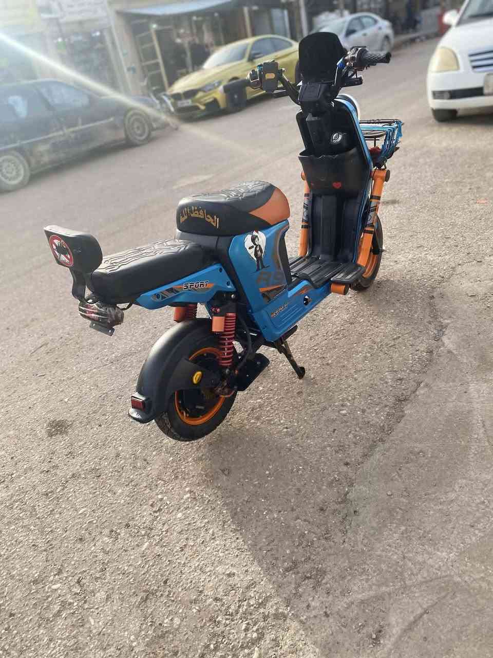 سلام عليكم دراجه شحن مديل 25 جديده اخت زيرو
 مكاني الخالص هبهب كهربايات كلهاا شغاله 
سعر ب 450وبيهاا مجال حك جيه 
هاذه رقمي ***********
