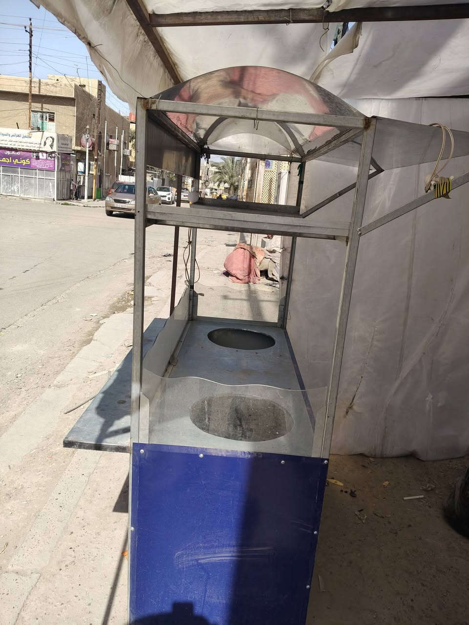 سلام عليكم عربانه لبلبي للبيع استعمال شهر فقط نضيفه كلش مابيهه زنجاروولا خياس مكاني الشعب السعر 220 وبيهه مجال ***********
