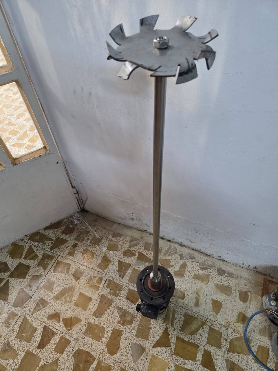 خلاط استيل الماني الفره ١٥٠٠ ربع احصان  السعر ٣٠٠ ألف ***********
