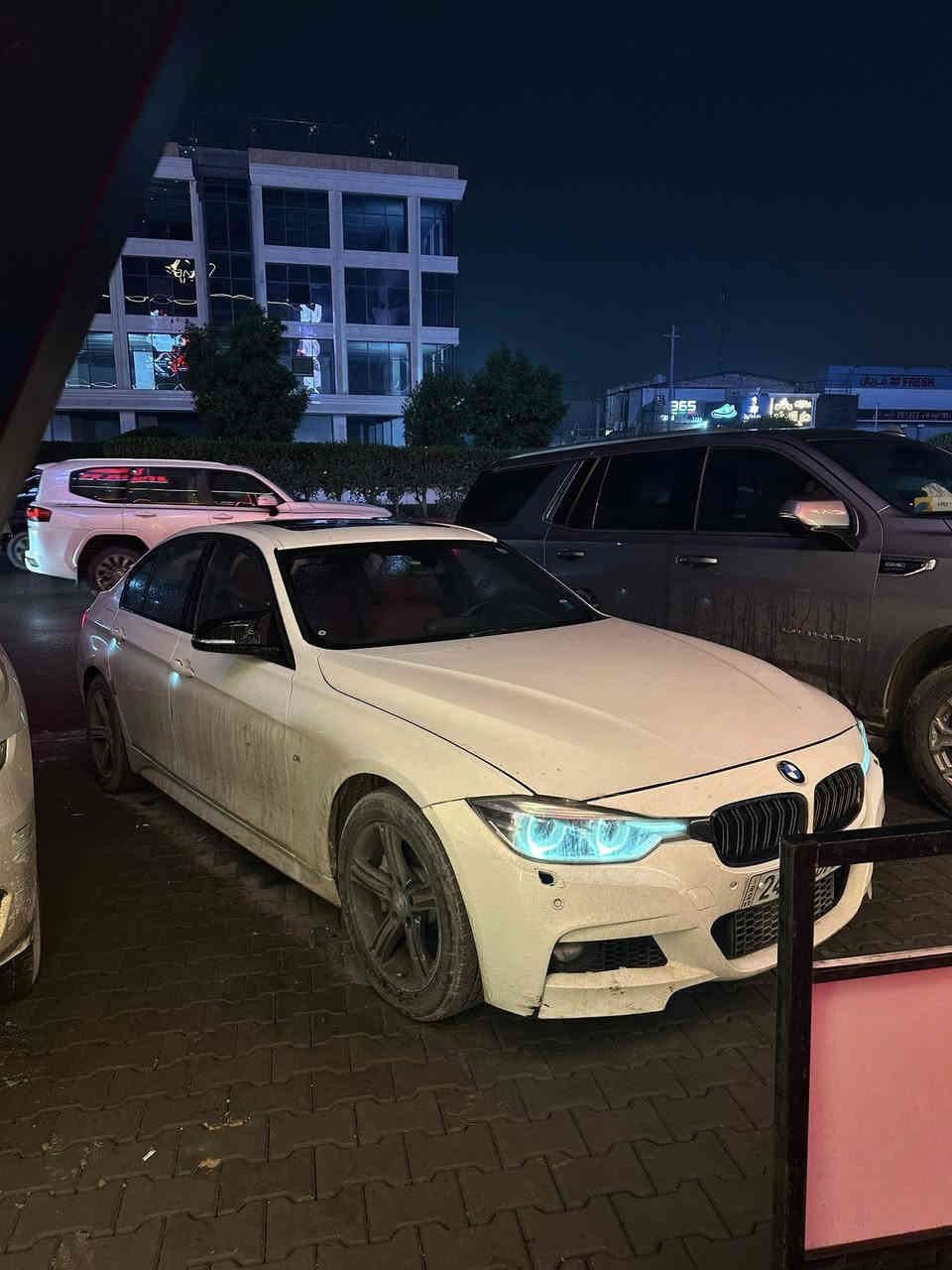 تم تنزيل السعر
‎bmw f30 xdrive 2016 للبيع او مراوس حسب الرغبه

محرك 4 سلندر توين تيربو 

M package اصل

‎تراك هاندلك بكج

‎ماشيةحالياً110  الف كيلو وليس ميل سيارة بدي ودواخل M

‎بكج حساسات امامي ، خلفي ، كاميرا مقاعد sport seats

‎لون احمر

‎أنارة داخلية لونين

‎بيها اربع انظمة قيادة + لانج كونترول تدفئة مقاعد + خزن ميموري+ تدفئة ستيرن شاشة جبيرة + ماوس جبير لمس

Hi-Fi premium سستم صوت

‎دخول بدون مفتاح + صندوق يفتح بلرجل عليها دبلات امامي وشمعات من الوكالة 

‎( نوزلات ، بلكات ، فيول بم ) اصليات وكل قطعه بيها اصلية

‎البريكات M performance + دسكات برمبو جديدة كروم اسود اصل على الجامه والقمارة اسود السيارة وارد كندي بيها بنيد مبدل بنفس اللون هنا بلعراق اندعمت عندي وصبغت جزء من الجاملغ عكس السائق مع تعديل بارد لا لغد ولا شاصي

‎واكو بارد صغير بل بابين ايضاً 

 والسياره نقوصاتها بسيطه ابيعها هيج

‎السيارة رقم دهوك جديد

‎والسيارة باسمي

السعر178$  
***********
مكان السيارة بصرة
