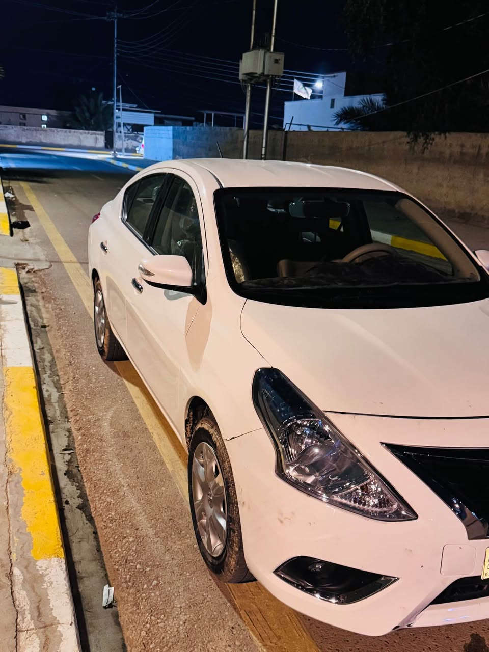 سلام عليكم نيسان سني 2025 ماشية 5الاف بيها رصعات بالبنيد 
كامرة وشاشه وكاربلاي  اشاير بالمري 
للاتصال *********** بعقوبة, ديالى
