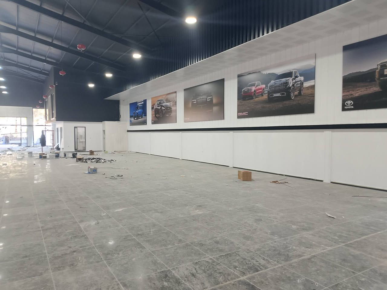 سلام عليكم اخواني الاعزاء ستاف صبغ جاهز
و متقدم وعدنة معرفة قوية عن الاصباغ 
كامل متكامل صبغ خارجي داخلي 
وهاذ رقم التواصل 
***********
و نحن في الخدمة 😉
