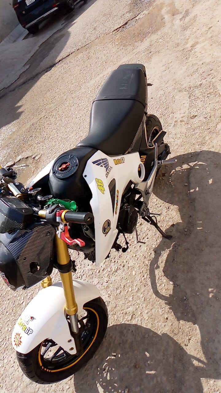 سلام عليكم شباب دراجة للبيع (هوندة كروم بطح) أوراق كاملة السعر تواصل خاص وتدللون...


**إذا كنت صاحب هذا الإعلان وتريد حذفه لأي سبب، رجاءا أرسل رسالة إلى الدعم الفني**