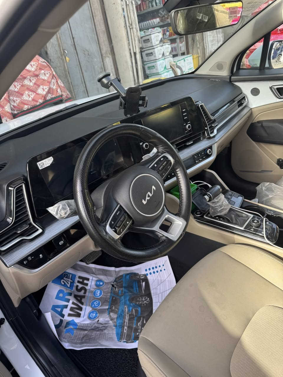 السلام عليكم كيا سبورتج 2023 خليجي مواصفاته معروفة فول ضررهة عندي بغداد صار موضح بالمقطع والصور 
ماشية 47الف
سعره 220 بيه مجال
الرقم ***********
