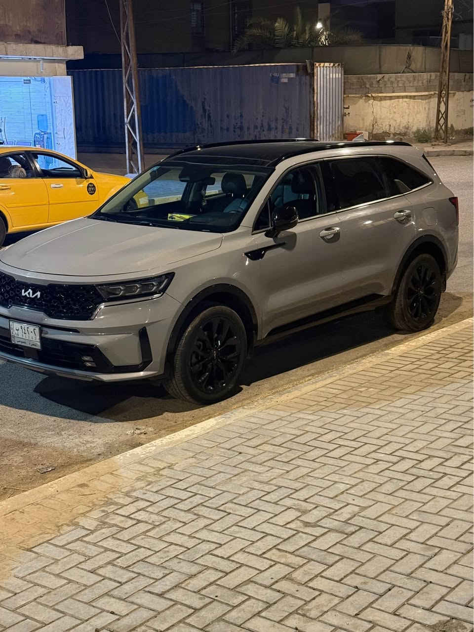 سورنتو وارد كندي مليانه مواصفات رقم بصره حره بيهه حافة البنيد فقط وصابغينه ماشيه110 
*********** البصرة, العراق
