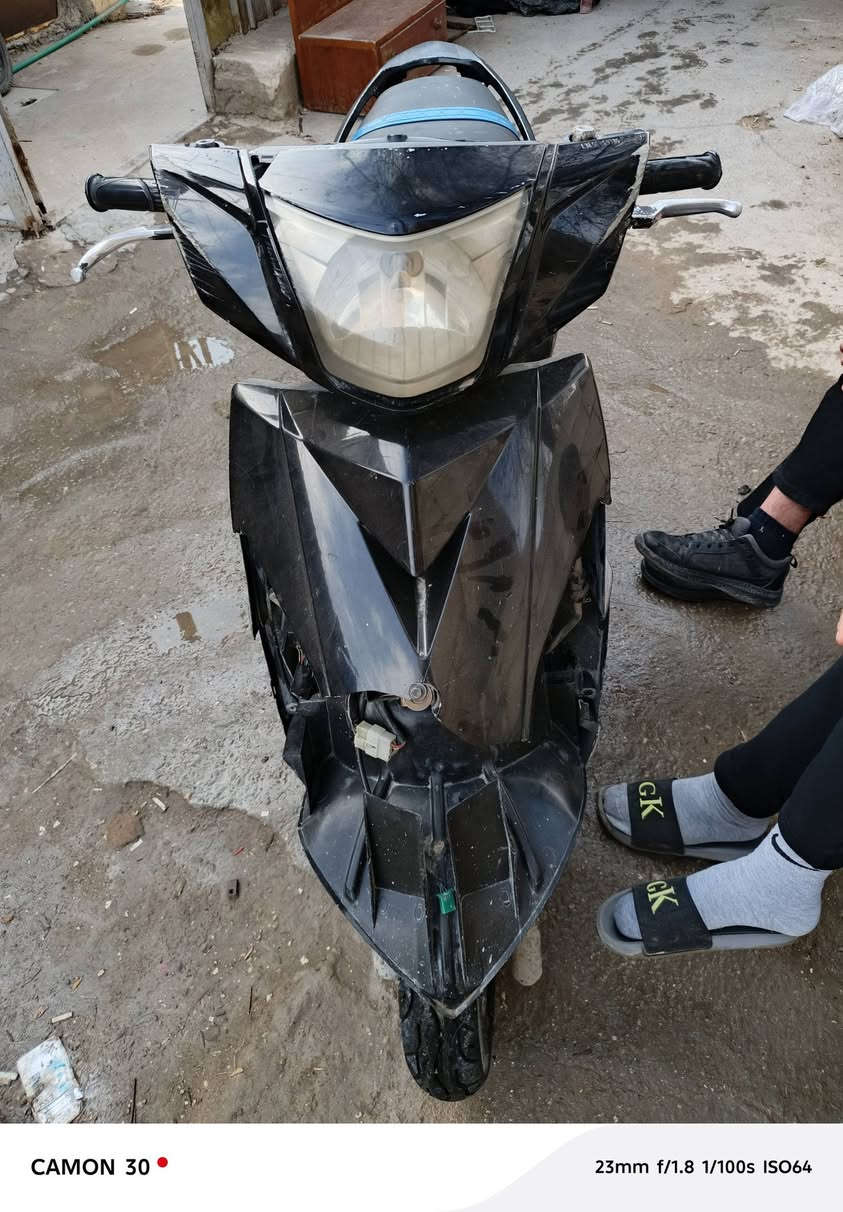 دراجه جيتي ار للبيع مكينه ما مفتوحه مكينه بس كفرات تعبانه سعرها ٧٠٠ رقم ***********
