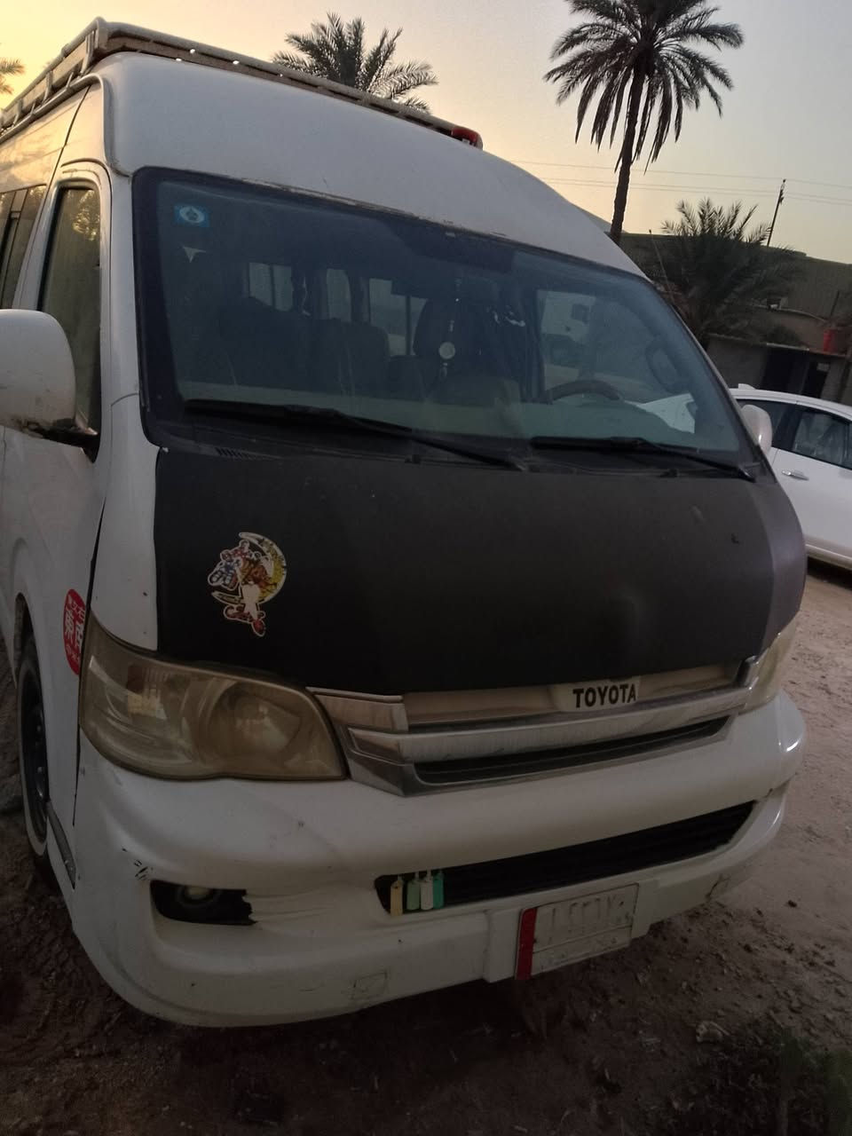 السلام عليكم جنبي عالي موديل 15 مصفره هيئه او غرامات  السياره كامله مكمله نقص مابيه رقم انكليزي باقي على استلام ويل كب تخم تاير  جديد كير أو محرك واكسل خير من الله   حداديه نضيفه السعر 145 أو بيه مجال للشراي للاستفسار على الرقم  *********** 
***********
