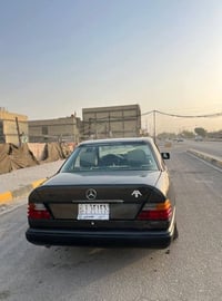 مرسيدس • ١٩٨٧ • مكينة ٢٥٠٠