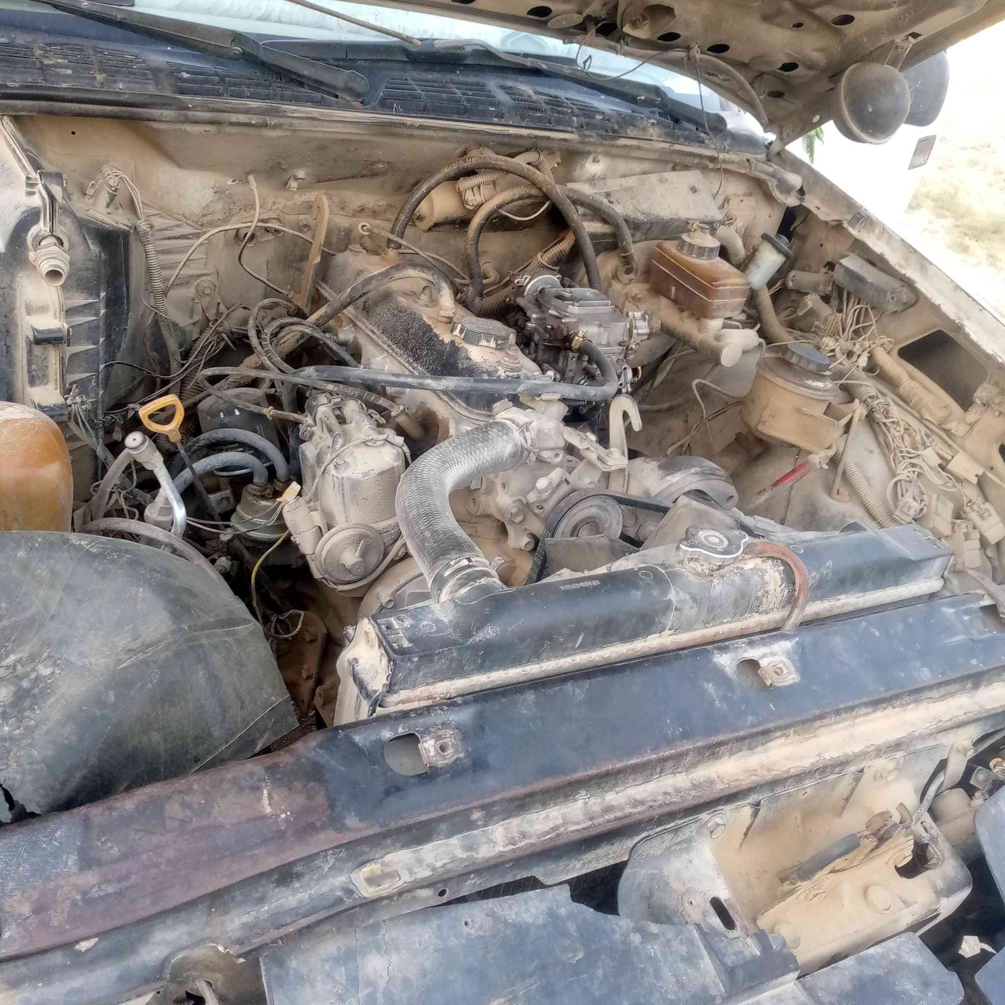 سلام عليكم  سياره للبيع بل سماوة بل الوركاء مدينة 97. ***********. ١٦ ورقة بل مجال
