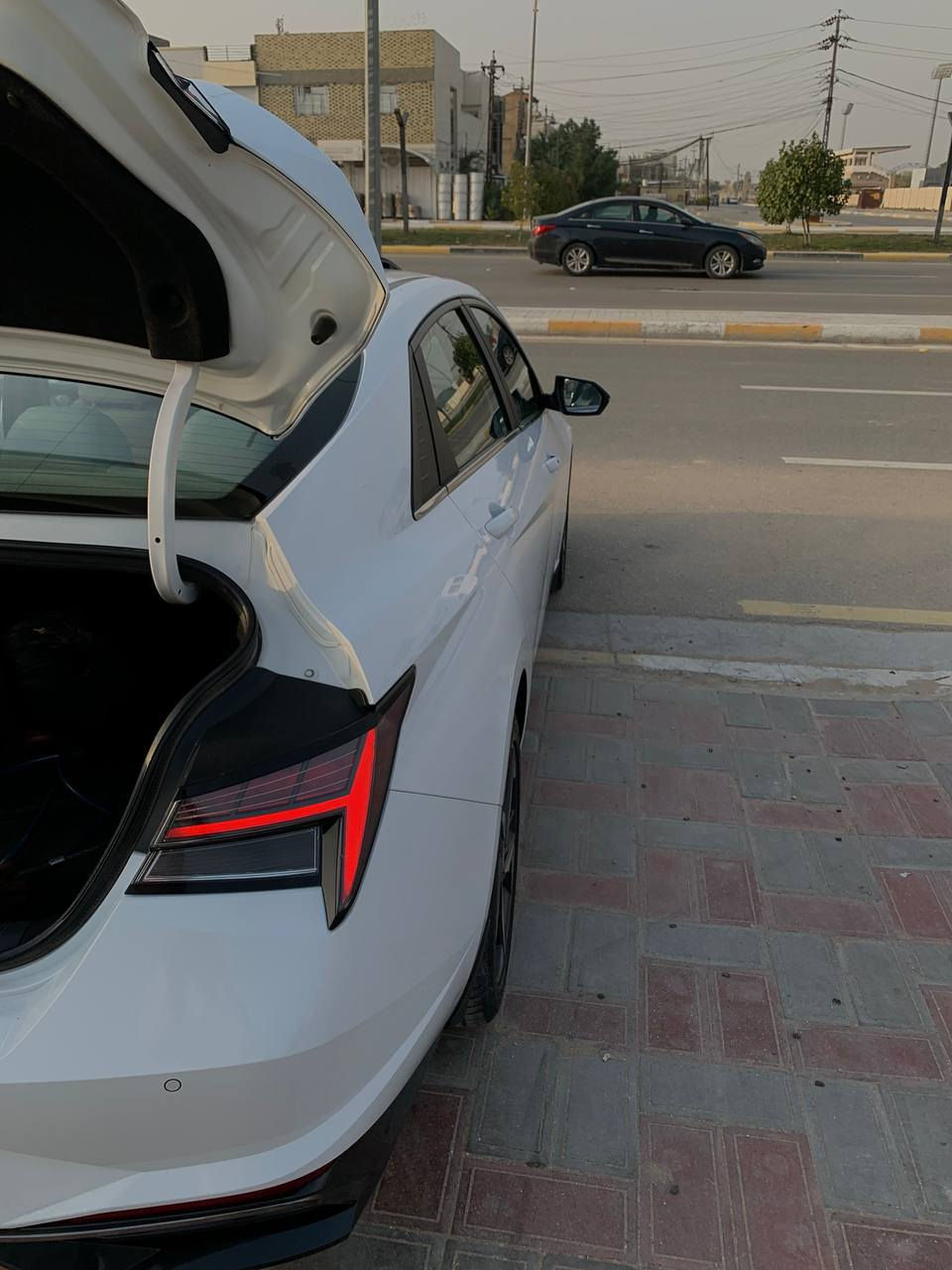 السياره مطلوبة استقطاع مباشر باقيله سنه و١١ شهر باسم دكتوره
وكاله ثاني يوم سويلك بدون أي شي تأخذ منك 

الانترا موديل 2023 

مكينه 1600

مواصفات فول واحد ع واحد 

كفاله عامه مطلقا 

رقم بغداد 

مكاني كربلاء حي الغدير 

للاستفسار, *********** 

*********** 
السعر 158 وبيه مجال بسيط
