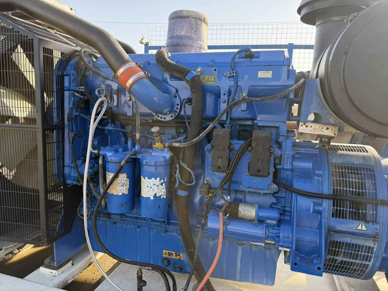 السلام عليكم 
للبيع مولد بيركنز انكليزي V6 بريطاني اصلي 🇬🇧 
حجم 2800
تك سوبر افجي ولسون 
التوليد لوري سومر فرنسي 500KVA

موديل 2003
عدد ساعات التشغيل 3000ساعة فقط 
 سيطرة حديثة متطورة (برودكشن)إطفاء وتشغيل ذاتي فول اوتماتيك المولد 
شرط الحمل
 المحرك غير مفتوح 🔓 
العنوان-بابل -شوملي 
للاستفسار الاتصال ع الأرقام التالية 
***********/***********
علماً يتوفر لدينا من ال١٠كيفي إلى ٧٥٠
