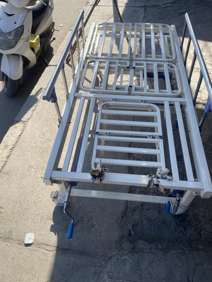 سلام عليكم

متوفر جربايه طبيه مستعمله العنوان بغداد الوشاش للاستفسار 

‭0790 635 0233
