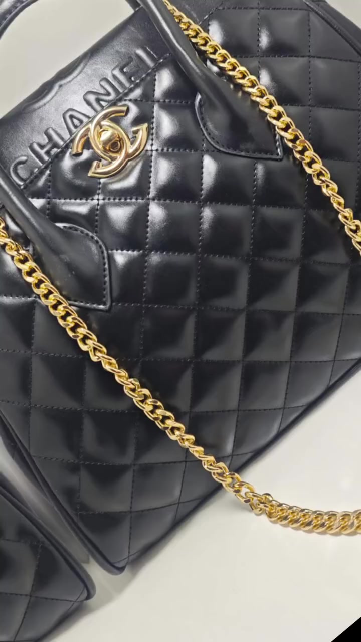 هذه الحقائب صنعت خصيصًا لك سيدتي
‏اختيارك للحقائب المثاليّة
‏يوجد خدمة توصيل داخل بغدادب3الف والمحافظات ب5الف


**إذا كنت صاحب هذا الإعلان وتريد حذفه لأي سبب، رجاءا أرسل رسالة إلى الدعم الفني**