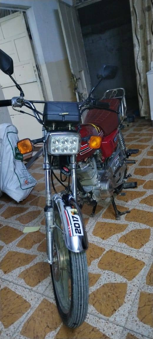 السلام عليكم متاح ماطور 5كير روبر شرط شلعة ومعدل موديل 17 سعر 300 وبي مجال الشراي  يخابر ويدلل ***********
