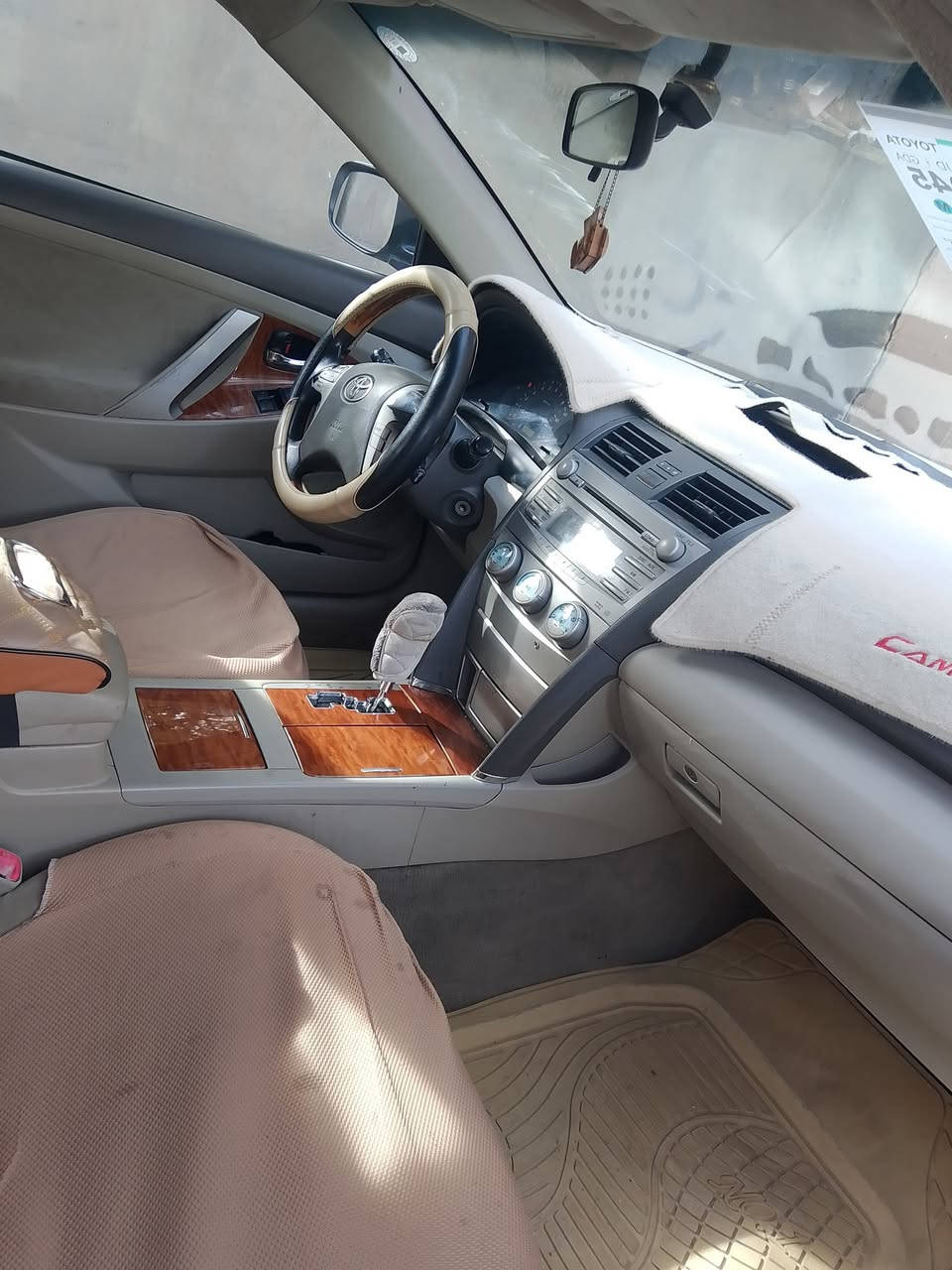 سلام عليكم كامري 2009 اللون ابيض رقم اربيل سنوية لحد 2030فتحه بالسقف اشاير بالمري كشنات كهرباء ثلات قطع  تبريد وتدفئه شغال موصله 105 مكانها الانبار القائم التواصل ***********
