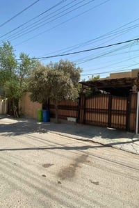 بيت للبيع منطقه السريدات القديمه المربع الاول زراعي سند 25 مساحه 330 م...