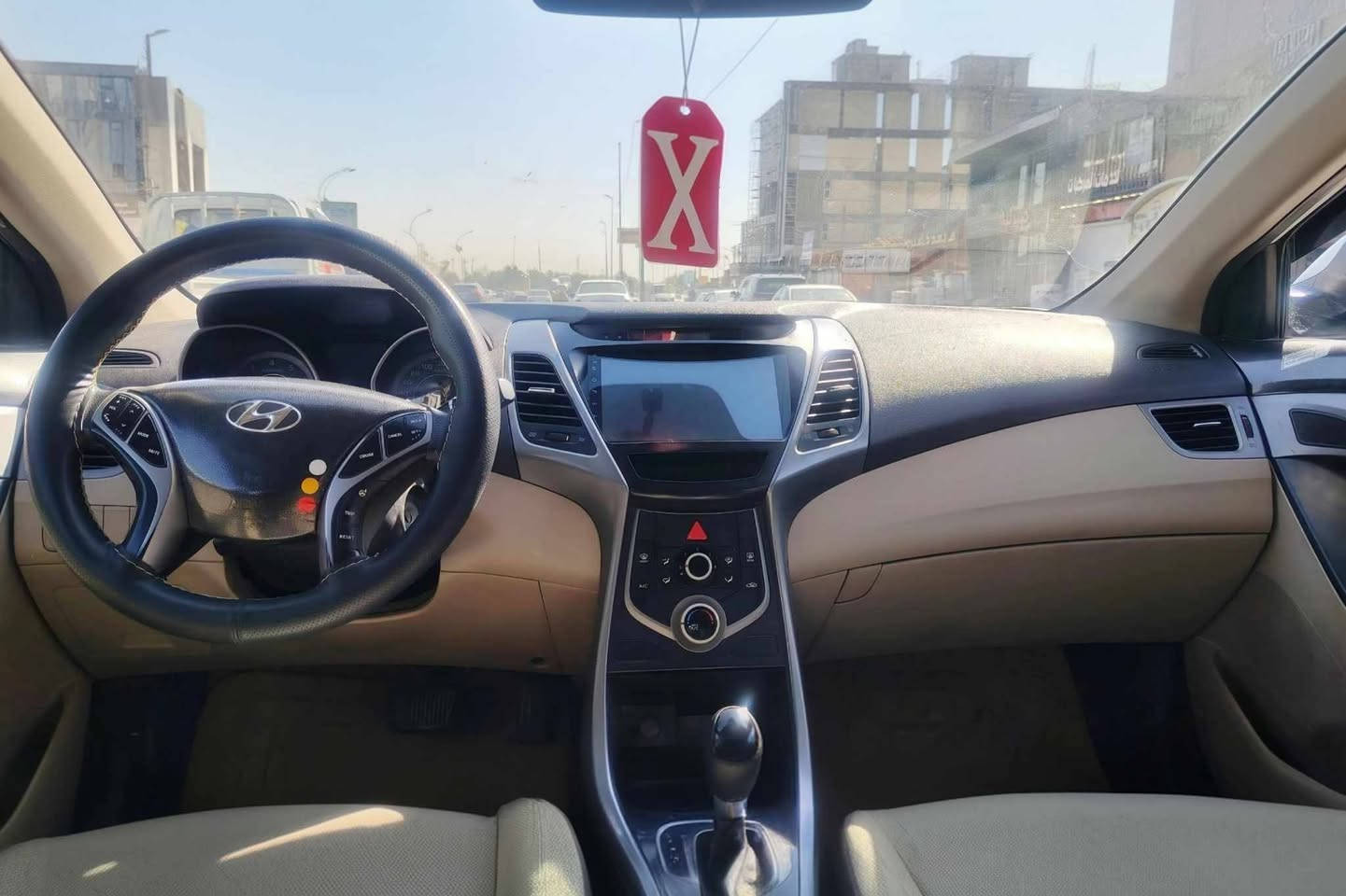 النترا خليجي موديل 2015
رقم اربيل الماني
مكفولة من الصبغ والضربة 
فول مواصفات من عدا البصمة 

فتحة
مري شفط 
اربعة دسك 
يدات نيكل 
تحكم ستيرن 
مثبت سرعة 
تبريد تدفئة شغال
حدادية جاهزة
تخم تاير جديد 
باتري جديد 

رقم صاحب سيارة: ***********
