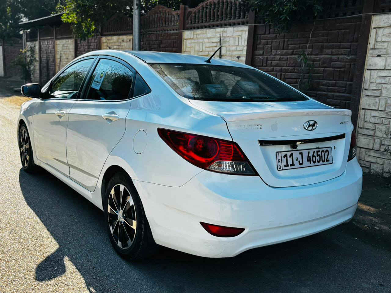 للبيع هونداي اكسنت موديل 2011 بلو رقم بغداد النموذجي الجديد بسمي سنويه مدفوعه ال 2030 هزه جديده 

فو موصفات محرك 1600

فتحه أربعة دسك شاشه وكامره ABS خمس ويل كب وكشاف 

خمس تجوي تجوه في كشن السائق سويج شخاطه 

مكفوله من الصبغ والضربة والفتح والتبديل فقط باب السائق مرشوش اثر شخوط بدون ضربه 

كير محرك حداديه كهربايات تبريد وتدفه جاهزات 

إطارات وبطاريه جدد 

سعر البيع 89ورقه 

مكان السياره بالحله

***********
