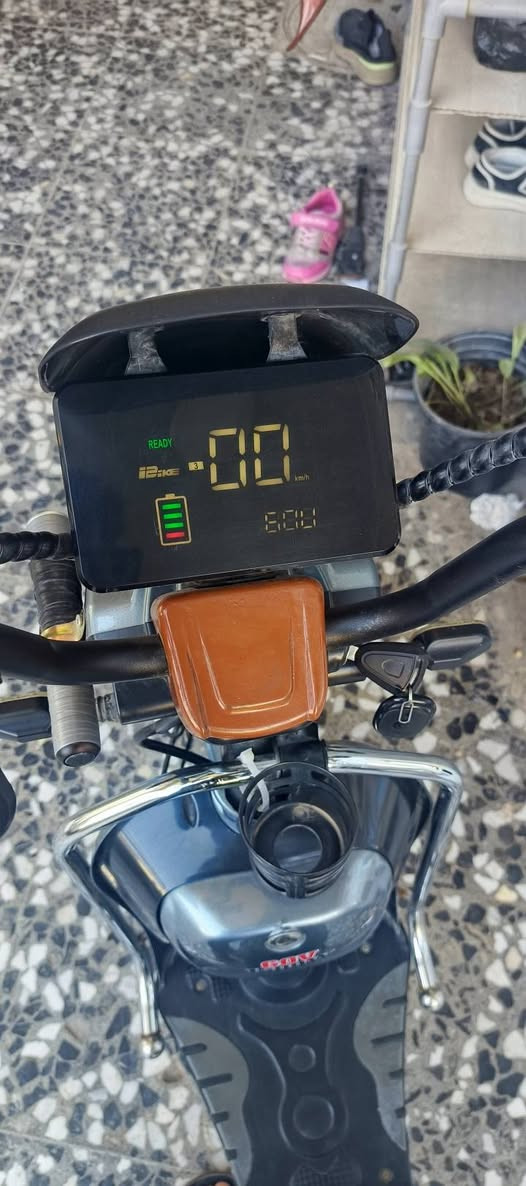 دراجة كهربائية حجم الملف 1500 السرعة القصوى 60 كيلو متر موديل 2025 متوفرة مع الدراجة جميع ملحقاتها
بطارية شوية نازلة

خالية من الاعطال و الكسور

سعر جدا مناسبب 300 الف

و ضمان اسبوع

مكاني بعداد الشعب شارع الصحة

رقم التواصل : ***********
