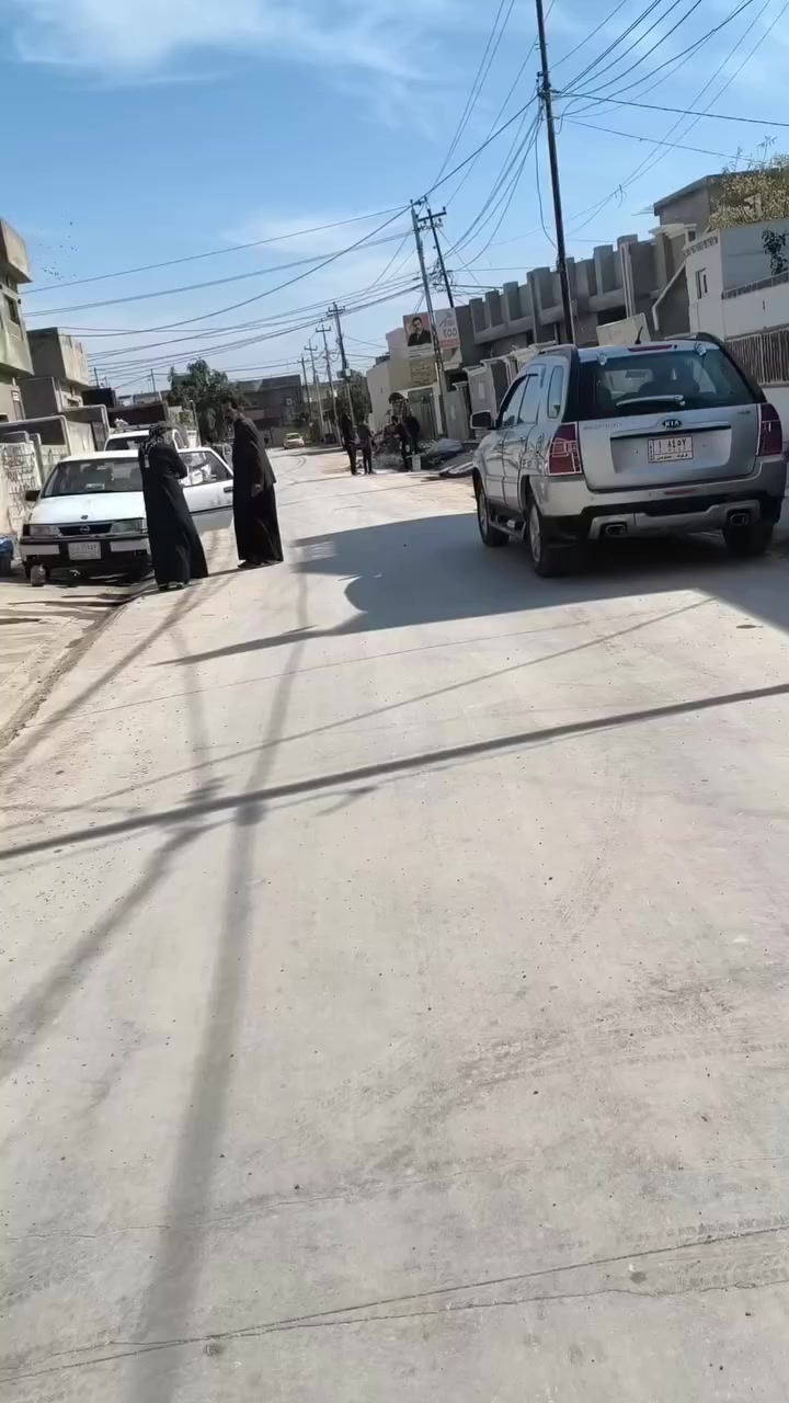 قطعه ارض 100متر أو أكثر في حي بدر فرع خدمات ابو كرار خلف اسواق صباح خدمات كامله كلشي واضح بل تصوير مكان حلو سعرها مناسب جدا الشراي يتصل ***********
