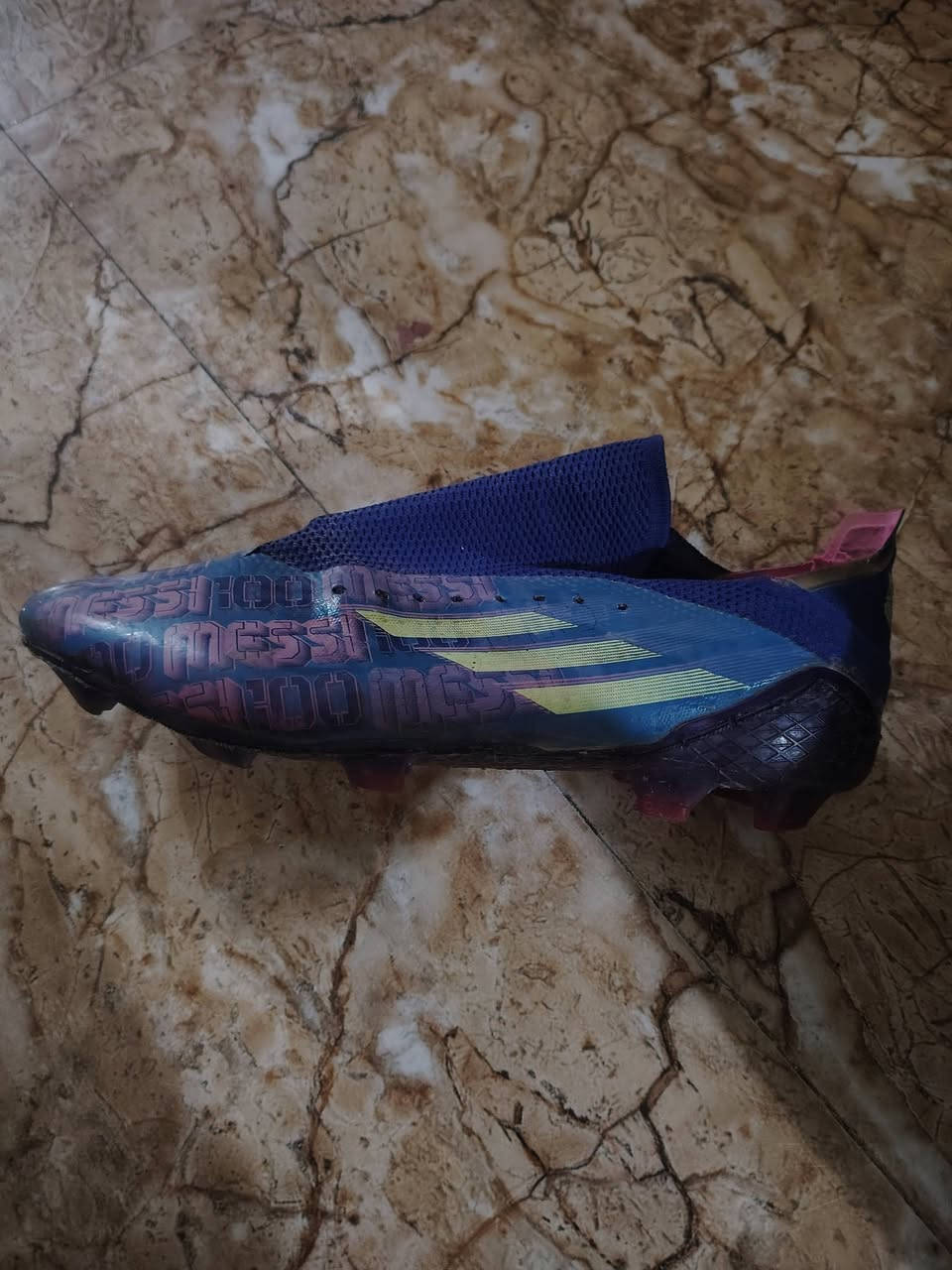 حذاء ساحات كُرة قدم ، قياس 42 لاعب بي شي كلش قليل شبه جديد اشتريتة ب75 متوازي ع بيعه ب45 وبي مجال هواي بعد


**إذا كنت صاحب هذا الإعلان وتريد حذفه لأي سبب، رجاءا أرسل رسالة إلى الدعم الفني**