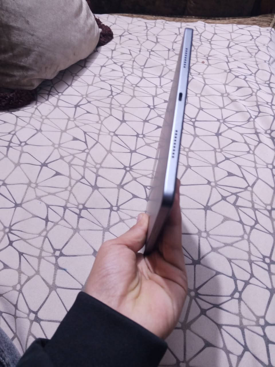 السلام عليكم ورحمة الله ايباد هونرA8الجهاز جديد مال بيت ذاكره128 بطاريه5000ميصرف نهائين الجهاز أخو الجديد اشتريته 225عارضه ب160مكان بغداد الشعب شارع الصحه متواجد واتساب فقط الرقم***********
