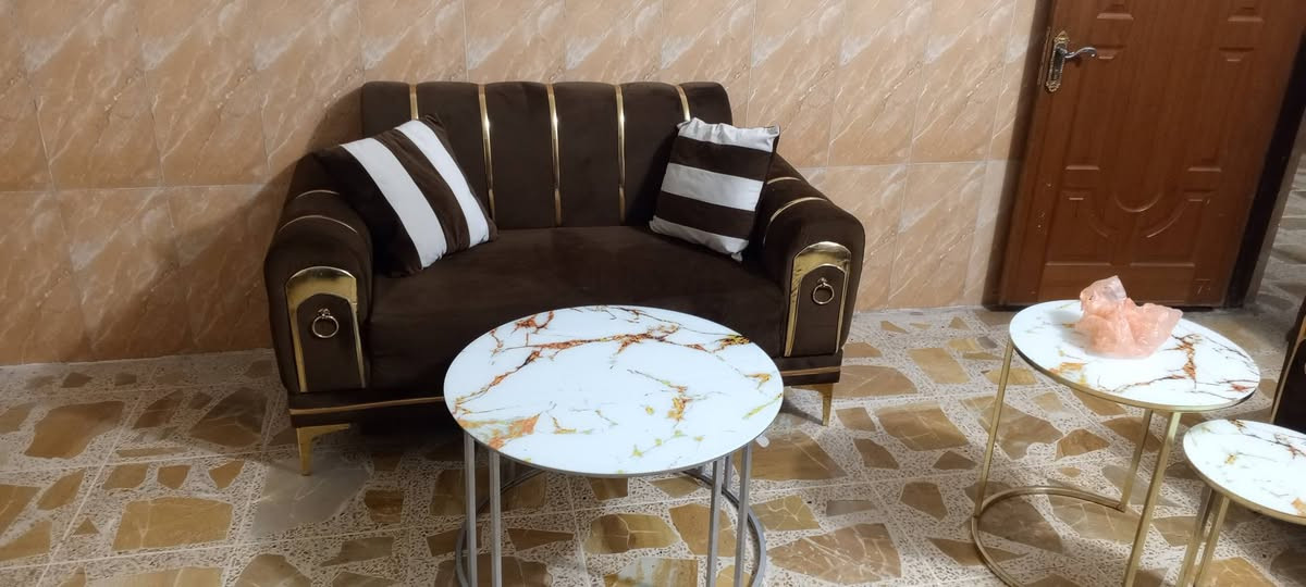 تخم حطاطه ستعمال قليل لبيع هوه وطبلات عنوان كاطون رحمه قرب افران دبي مراسله صفحه وتصال ***********
