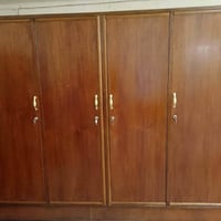 كومدينه • ميز تواليت • قابل كلام