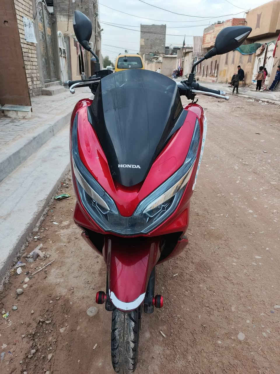 بي سي اكس جيل ثالث دراجه نضيفه مكفوله ماعنده جم شغله بيه نقص بس ماشيه 25 حقيقي سعر 1650فقل عنوان بغداد رقم هاتف *********** مو شراي لا يراسلني شلع ولا يخابر
