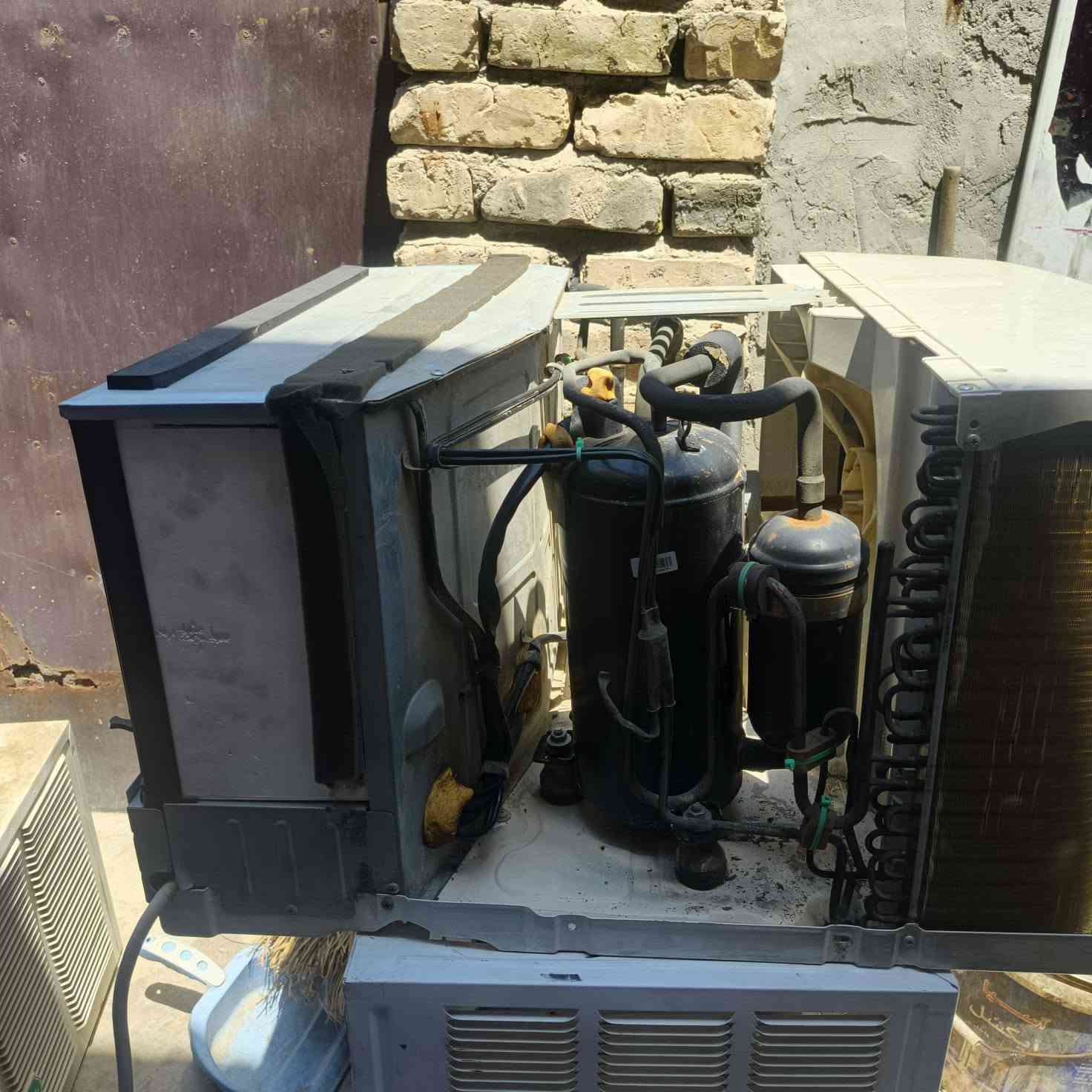 مكيف طنين قرص مال الشركه غازه 410 سعر 300 بي مجال ***********
