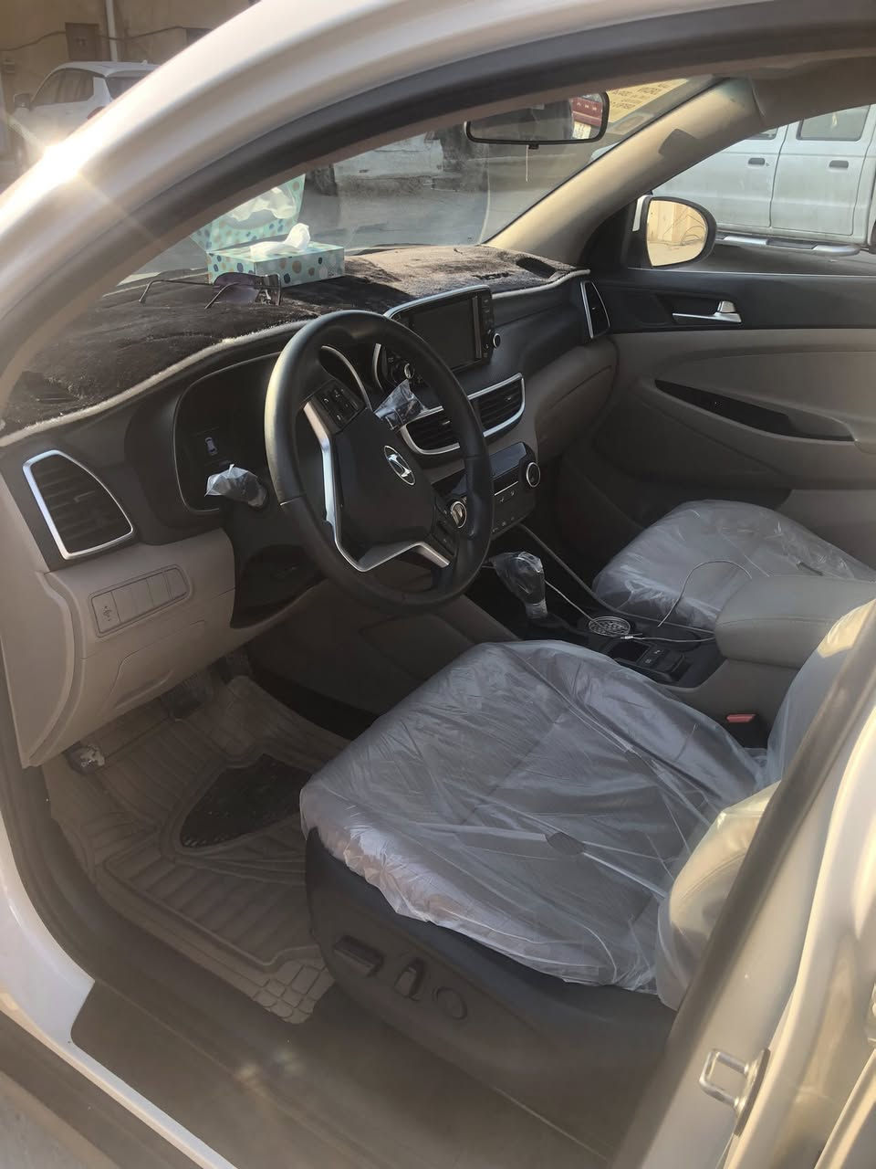 توسان ٢٠٢٠ للبيع فقط صبغ دعاميات اثر شخوط مكفوله فول عدا الفتحه باسمي سنويه ٢٩ وكاله الكاصد خمس عدسات مكاني البياع ***********السعر ٢٠٣
