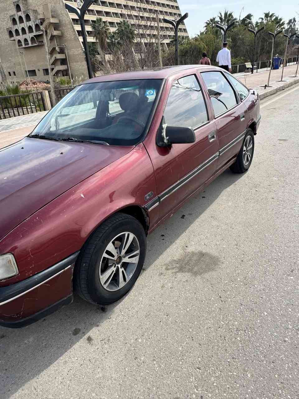 السلام عليكم 
فكترة 1992 بدون معجون دوائر فقط
هزه ما ساقطة وسنوية جديدة اني الشرعي مالها 
سياره نضيفة شرط ترايها بغداد بيها اثر صرف فقط 
رقم جديد 
كاربون بانزين بيها 
سعر 38 ومجال بسيط 
***********
***********
