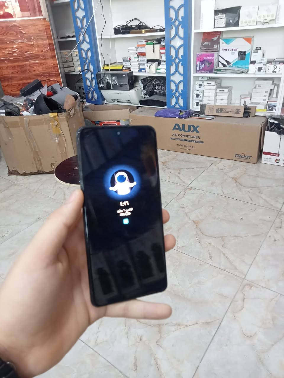ريدمي كي 40
ذاكره256
عشوائيه12+3
مبدأ شاشه افضل نوعيه
يشغل 90صافي
واتساب***********
مكاني البصرة قضاء المدينه
