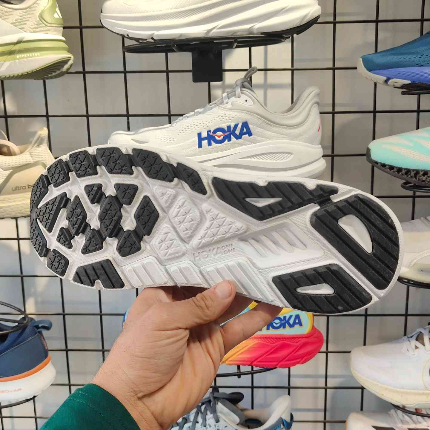 #حذاء ماركة  Hoka ARAHI 7 👟 👟 .....

#اصلي وكالة  غير مستخدم 💣 

#موديل حديث.....

#قياس 47 طول القدم 30.5فقط.....

#السعر 90الف فقط.....

——————————————————————
 
🚚 توصيل كافة محافظات العراق 5 الف فقط
داخل الموصل 3 الف.....
 
👨‍💼 اوقات العمل من 10 صباحاً حتى 11 مساءً 

📍 العنوان : العراق / الموصل / سايدين حي الصديق 
 
📱 رقم الهاتف :  ***********

——————————————————————
. 
.
.
.
.
.
خطوات steps رياضي جيم موصل العراق بغداد البصرة سبورت احذية كمال_اجسام gym اربيل ترند explore سبورت احذيه fit fitness بصرة الموصل مشاهير اكسبلور
