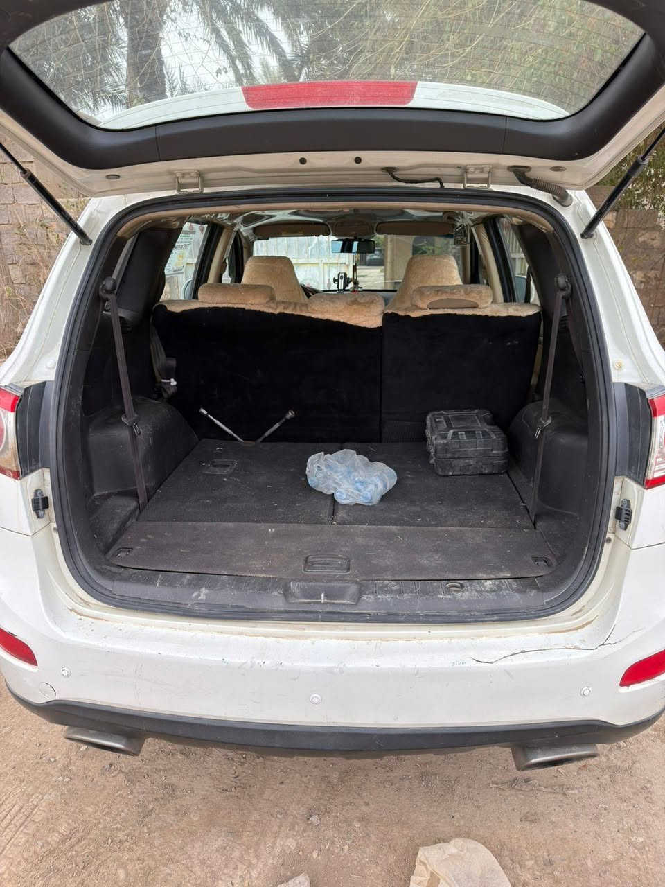 سنتافي ١٢ خليجي ٣قطع صبغ فور ويل ٧ راكب مكينة ٣٥٠٠ خير من الله ماناقصهة اي شي رقم ديالى بسمي سعر ١٣٥ وبيهة مجال رقم *********** ااا ***********
