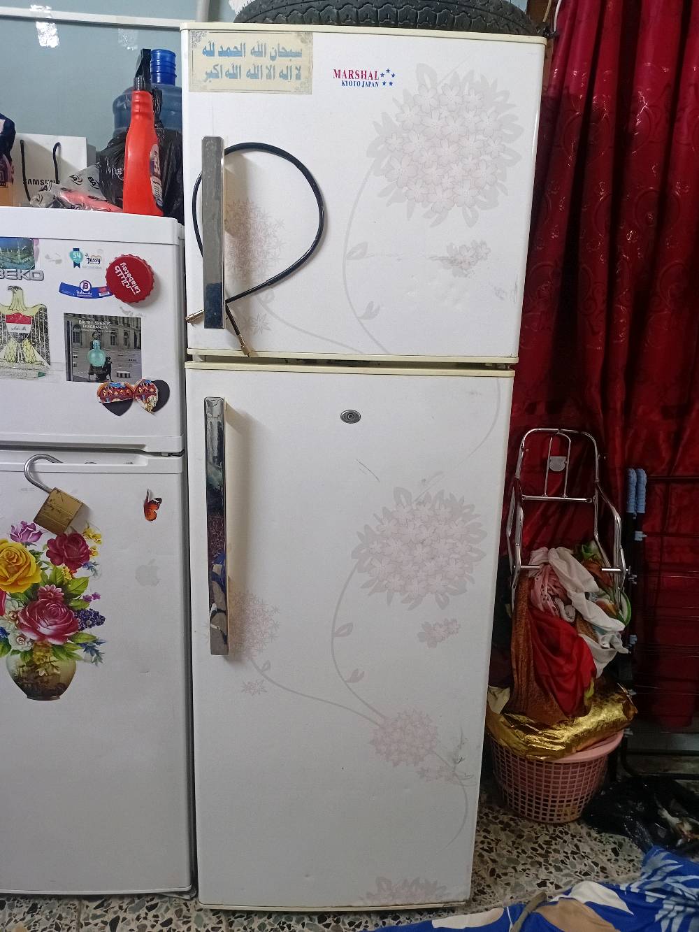 بغداد اعظمية شارع سهام المتولي بيهه زنجار من صفحه وبين البابين مثل مموضحهه بلصوره