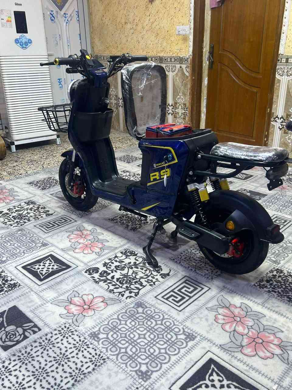 دراجه شحن موديل 2025 ما ماشيه هواي اخت الزيرو مخليهه بل بيت لان عندي مدرسه ما بيهه كل عطل الكهربائيات كلهن يشتغلن بطاريات 32 الدراجه كلهه مكفوله من الطول للطول وياهه مرايات وبصمتين وكارت وسويج كله جديد السعر 425بيهه مجال جوه 400ماتصير واتساب ***********
