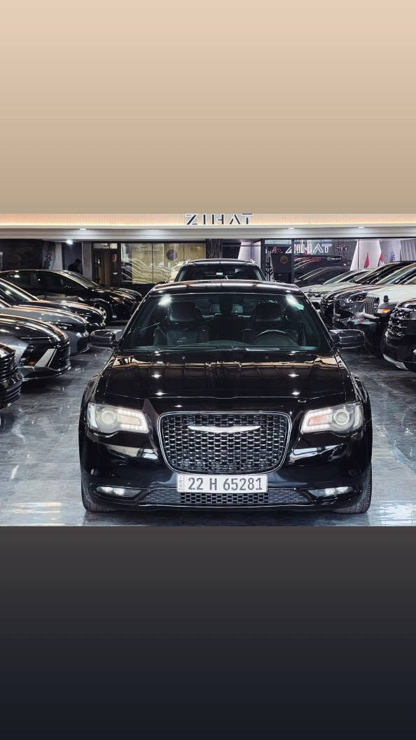 اوباما كرايسلر  (C300) 
الموديل 2019 
الفئه S 
اللون اسود 
حجم المحرك 3600
السياره فقط جملوخ مال نفر(وارد امريكي )
تشغيل عن بعد 
كشنات جلد اسود مع تحكم كهرباء
حساس خلفي
شاشه كبيره مع نظام ال GPS
تبريد قطعتين + بصمة أبواب
دماام خلفي 
(السيارة اجدد من الصور )
مكان السيارة دهوك
*********** أو 
*********** دهوك, العراق
