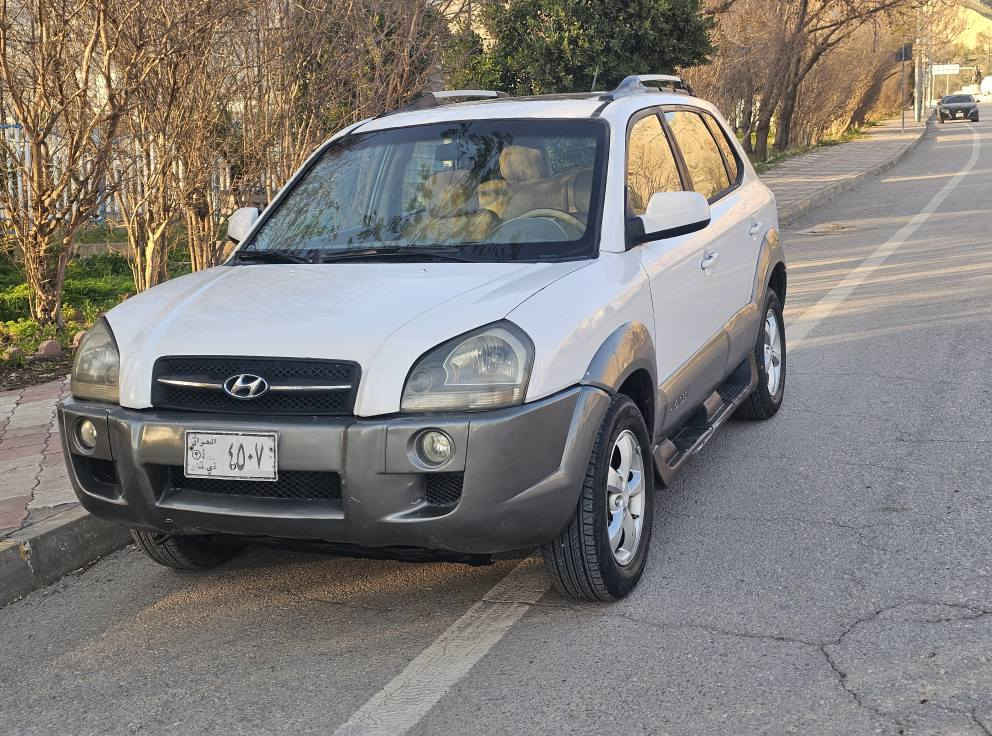 هوندای توکسۆن  فول فول مواسەفات مودیل 2006   رەقەم جنوب بەشەرتی ئەوەلیاتو حاسیبەو کیشەی نەبیت بوهەمو ئیراق بویاخو دەعمو لیدراوی نەبیت  گیرو مەکینەوتەبریدو تەقەوڕەقەو 4 تایەی لوکی لەژیرایە دیناری مەسرەفی تیانیە دەعامی بۆدەعامی بەشرت ژم***********      ***********    شوین دەربەنیخان دار بنديهكان, السليمانية
