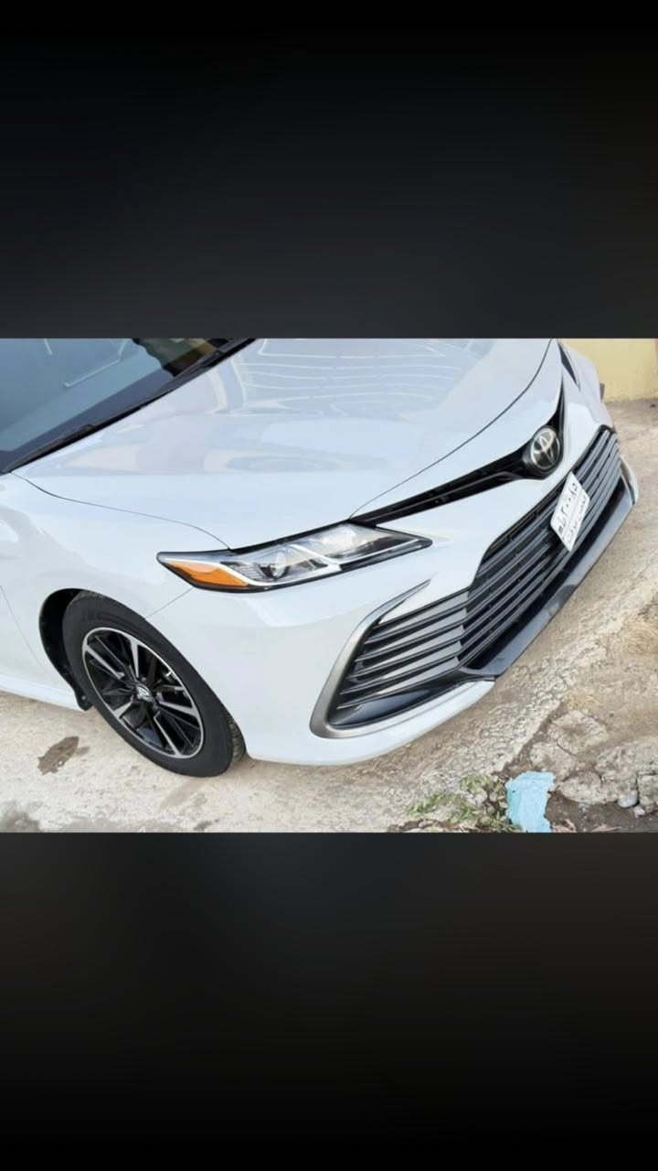 السلام عليكم
كامري موديل 2023 حره منفيس بأسمي تترقم محافضات 
للون اسمنتي المرغوب 
مواصفات LE  
ضررهه جدآ خفيف اقل من شبر بل جاملغ الخلفي بدون دواخل موضح بل صور 
بجم كبس باقي السياره مكفوله من الشخط والرصعه  والبارد كشرهه قطعه وحده كلوو صافيي 
ماشيهه  55 
السعر 205 وبي مجال 

الاتصال
***********

***********
