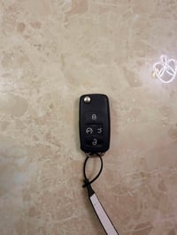 بصمه فولكس واكن جبته لسيارتي علساس ابرمجه ونسيته لحد ما بعت لسياره ب١٠...