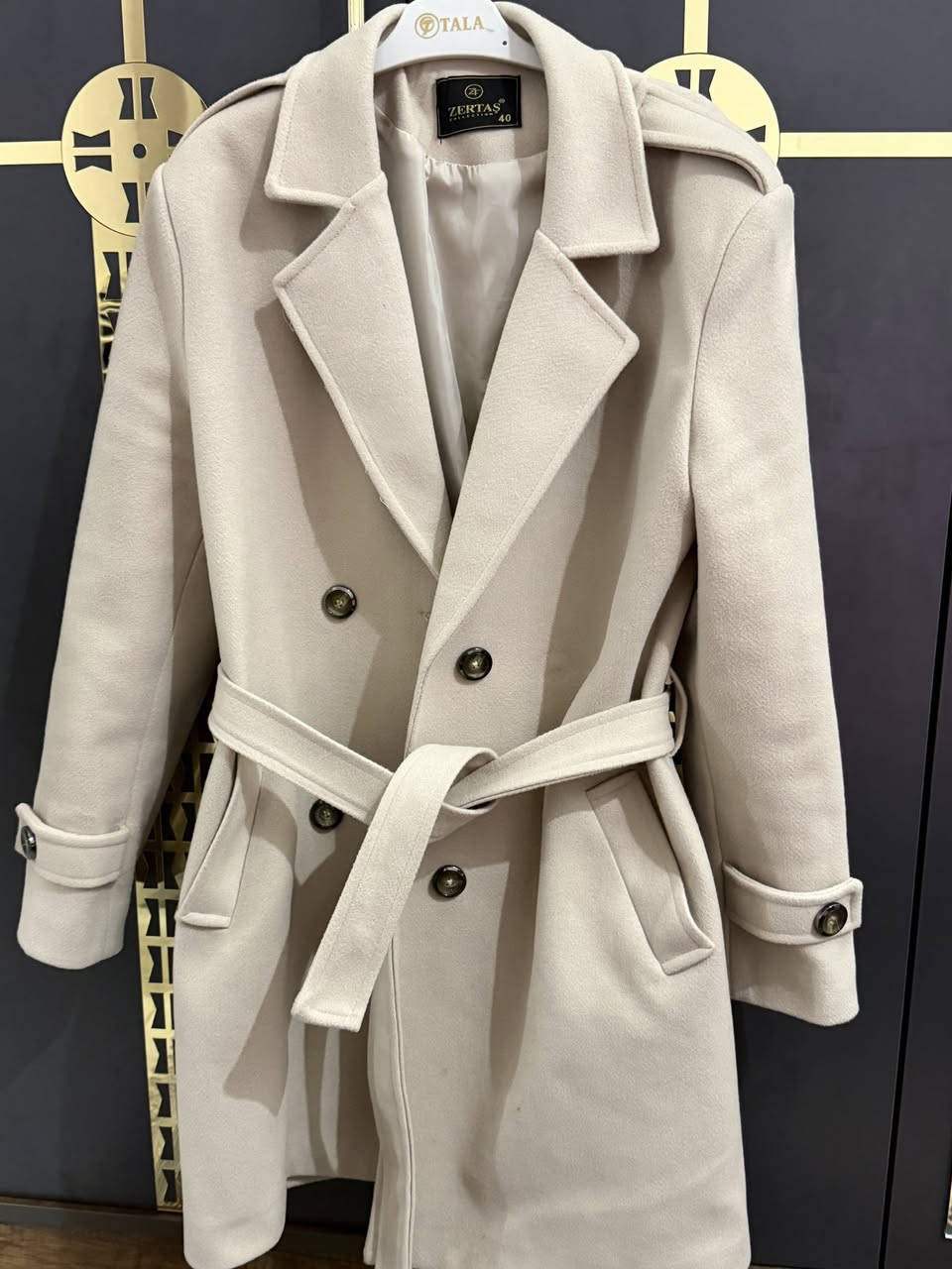 كوت مطري مع كوت جوخ طويل مع كوت جوخ
ثلاثتهم ب١٥ القطعه ب٥ القياس فري سايز  يوجد توصيل


**إذا كنت صاحب هذا الإعلان وتريد حذفه لأي سبب، رجاءا أرسل رسالة إلى الدعم الفني**