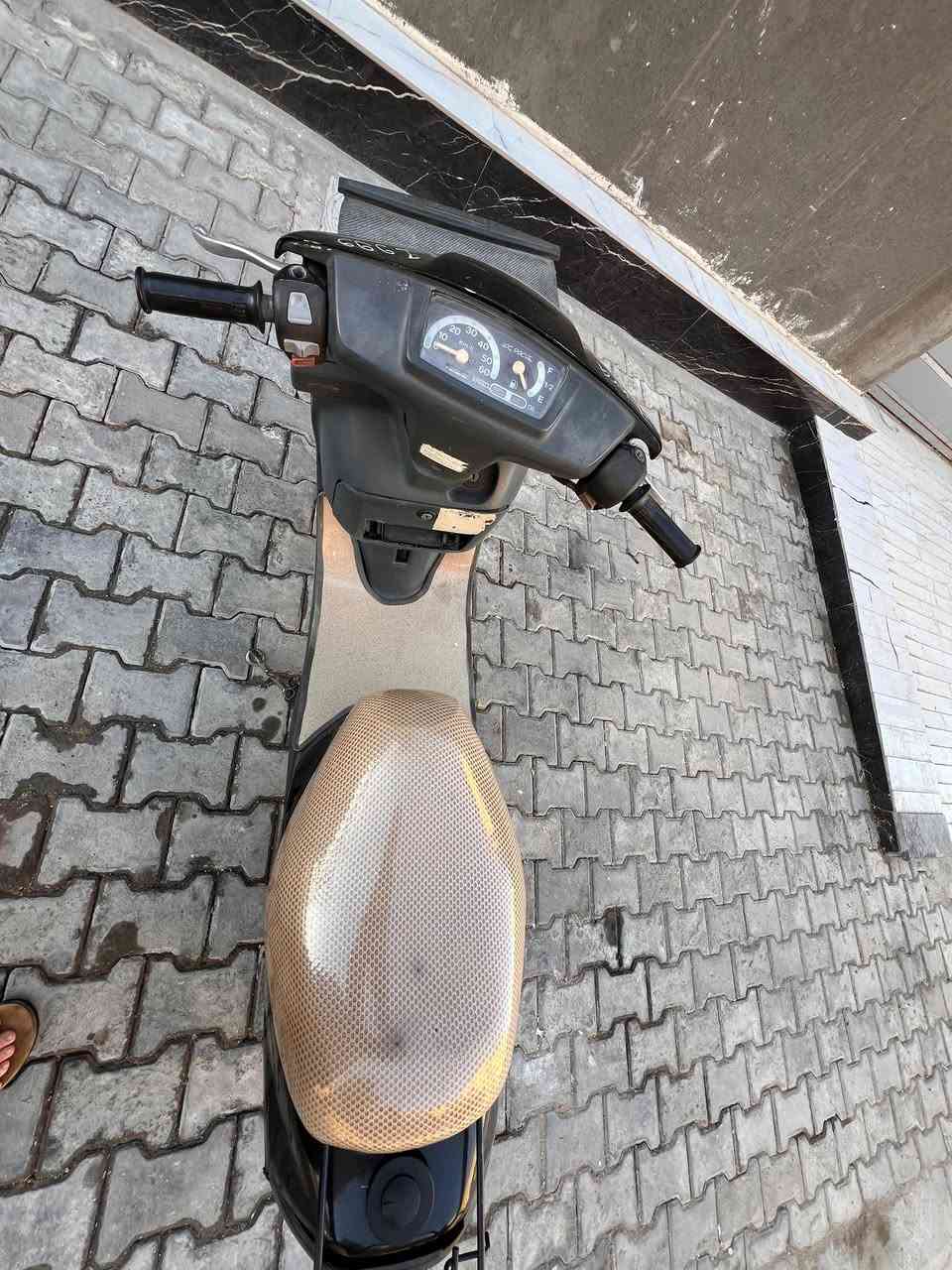 سلام عليكم بزون ياباني دراجه كلش ناعمه ونضيفه مكاني كربلاء الحر 
السعر 300وبيه مجال 
***********
