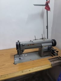 مكينة صناعية • معدات صناعية