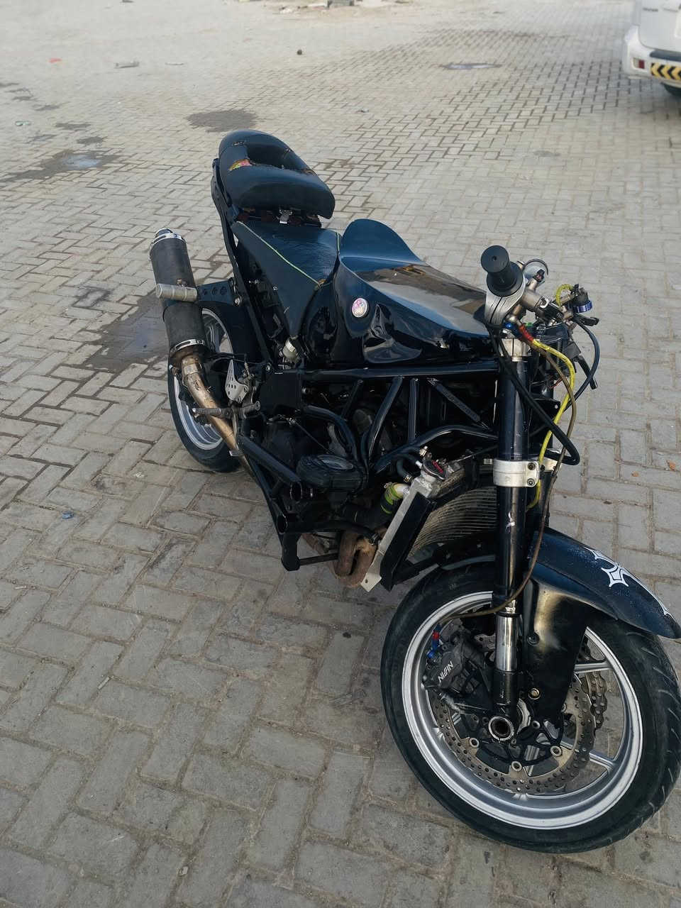 شياب كاوسكيالفين 4مكفوله كفاله شرط عله فصله مكفوله مكينه وكير دراجه بيه غراض شاصي بواري بيه صدر مال 17بيه هاوزن مال 17  وبيهة ستيرن قطع وبيهة صلنصة مايف اصلية دراجه جديده حته دشّبول شغال كله حماوه طبيعي 85ما تعبر سعر 20 وبيهة مجال بصيد او مراوس بتي ماكس 11 رقم ***********
