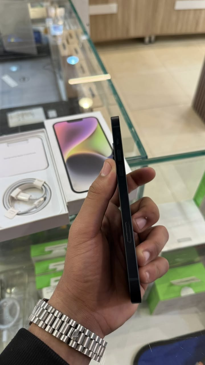 14 بلاص ذاكره 256 بطاريه 81 جهاز فوللل جديد مكفول سعره 550 عنوان سيديه ***********
