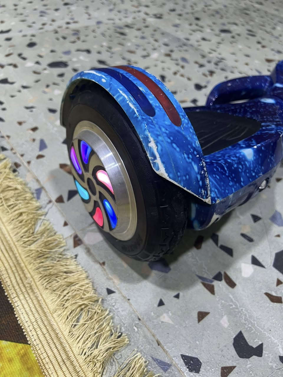 السلام عليكم 

سكوتر للبيع نضيف نسبه80‎%‎
 السعر خاص


**إذا كنت صاحب هذا الإعلان وتريد حذفه لأي سبب، رجاءا أرسل رسالة إلى الدعم الفني**