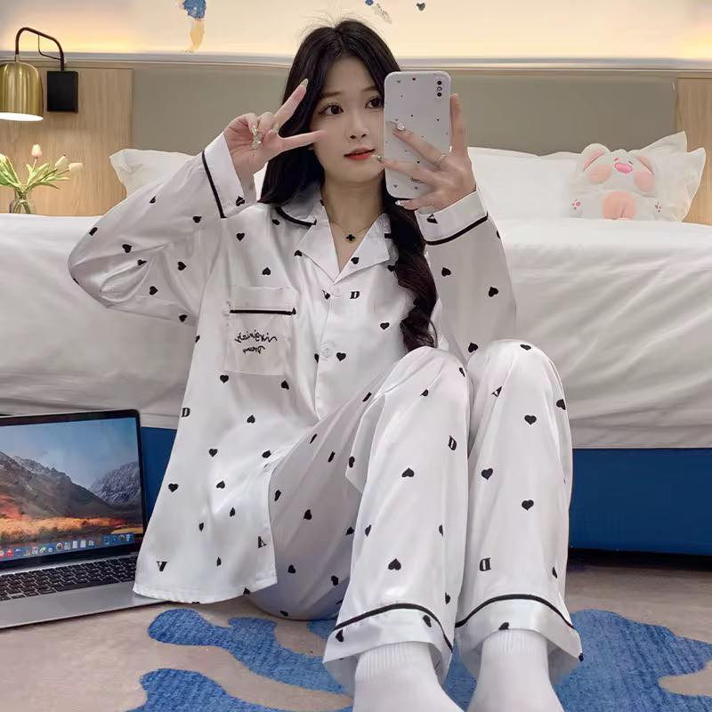 مساء الخير حبيباتي فضلاً وليس امراً فتحت مشروعي الجديد متابعه للبيج توفرت بجايم وسكارفات عده موديلات فخمه وراقيه بسعر مناسب توصيل 🚚 لكل محافظات العراق ♥️هذ البيجyildiz for shopping


**إذا كنت صاحب هذا الإعلان وتريد حذفه لأي سبب، رجاءا أرسل رسالة إلى الدعم الفني**