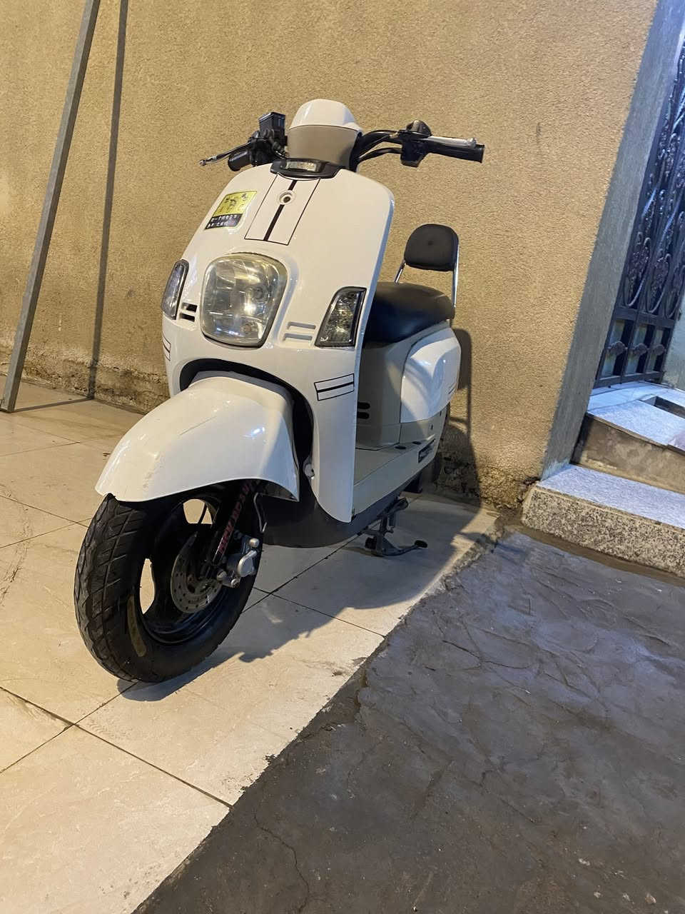 سلام عليكم  بوليسي كفاله عامه حته من زلغ كفرات مختمه ما مفتوحه شلعه  ومعدل تخبل دراجه رمبه نضيفه بمعنه لكلمه 
مكاني طويسه 
***********
$مليون وبيه شي كلش بصيط
